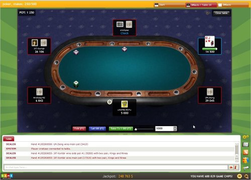 Окно в игре 5-карточный дро-покер во время активной игры.
